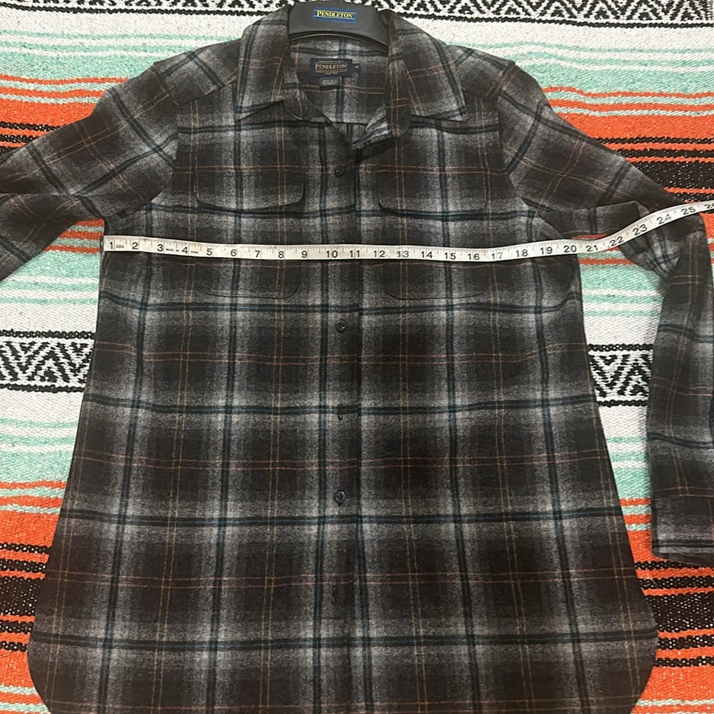 Women’s Pendleton - Picture 4 of 4